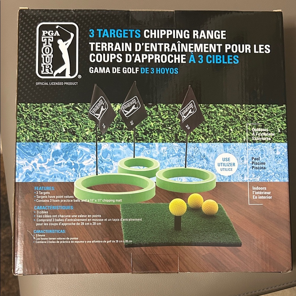 PGA Tour Chipping Range Set - Green and Black